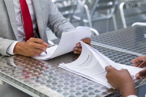 contract manufacturing vs private label 01