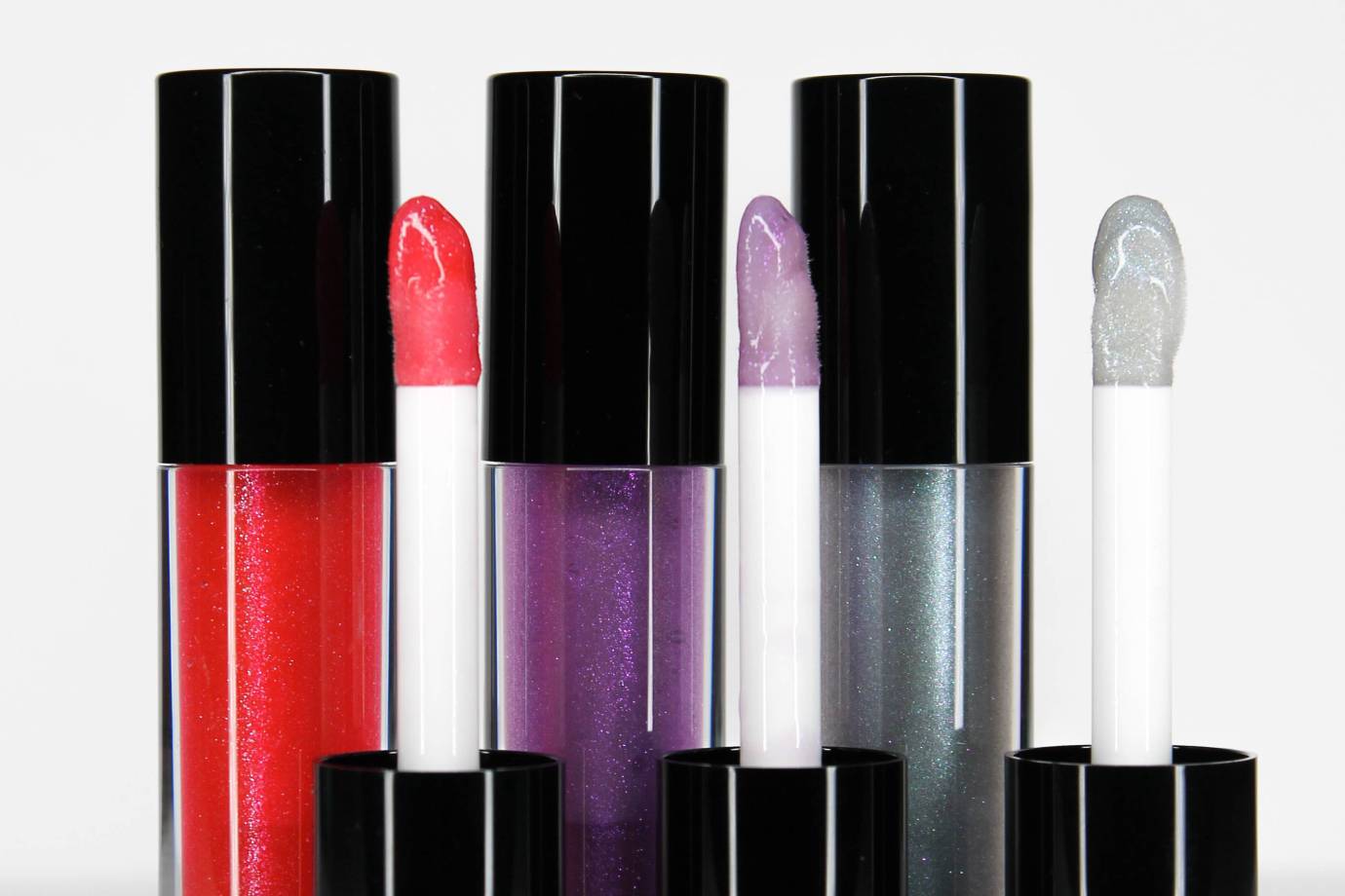 Lip Gloss vs Lipstick (internal 2)